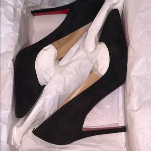 AUTHENTIC SUEDE LOUBOUTIN PIGALLE POINTY HEELS